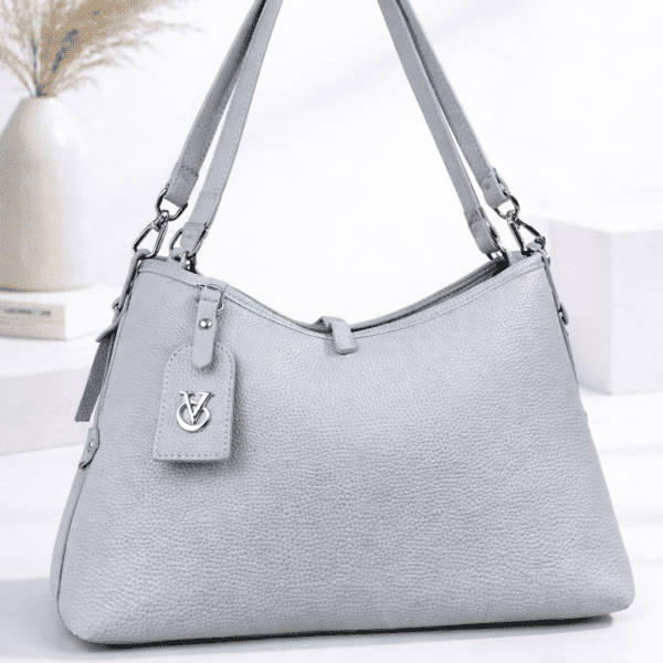 Light gray hobo bag